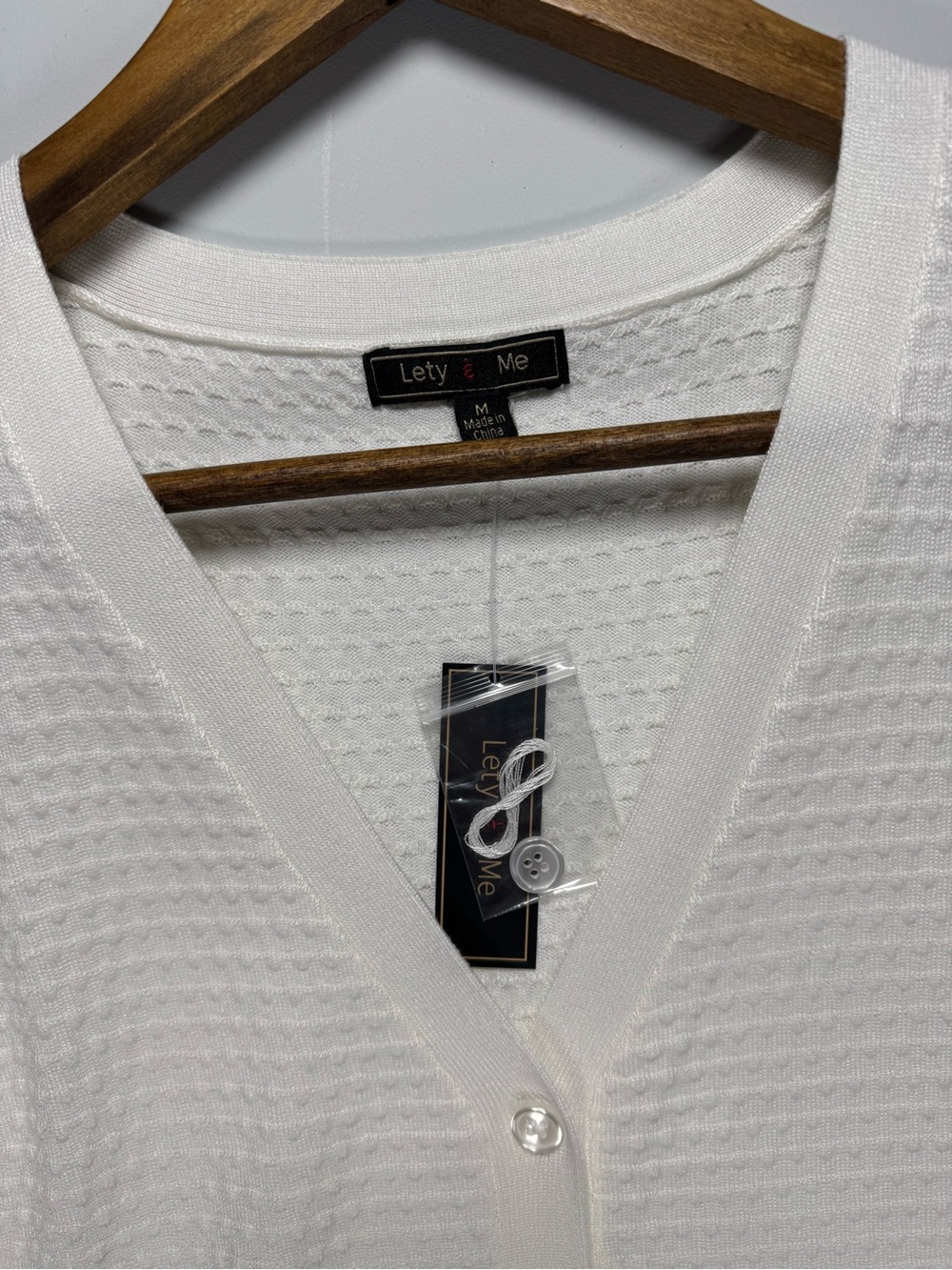 Lety & Me White Textured Button Front Cardigan NWT Medium - Picture 7 of 8